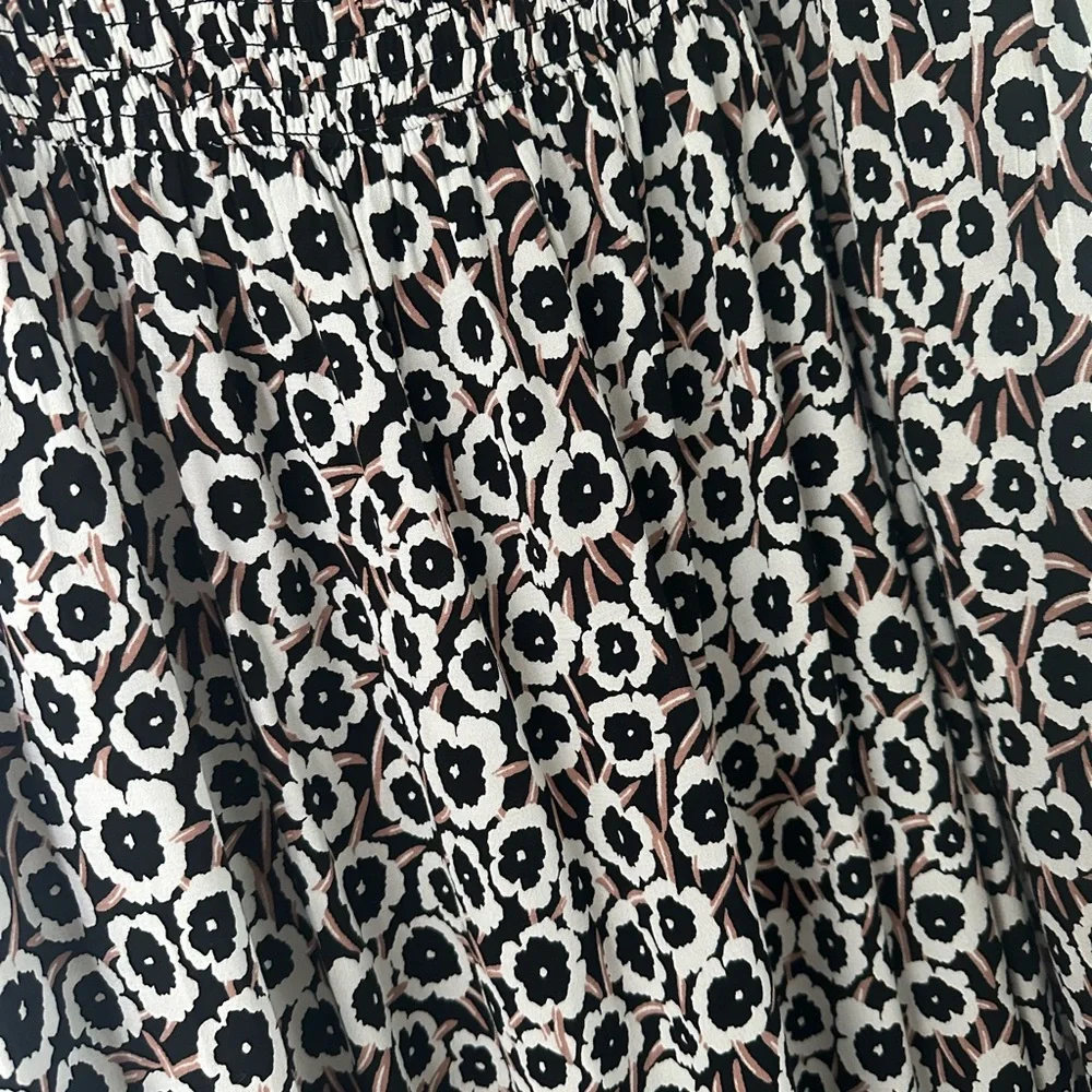 NWOT. DVF Smocked Tie Strap Poppy Dress. - Picture 6 of 7